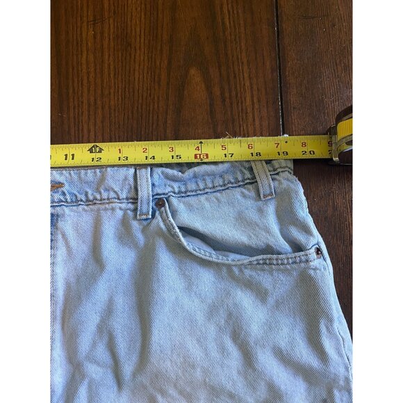 Vintage Levi's 550 Light Wash Distressed Denim Jean Shorts Jorts Size 42" Waist - Picture 11 of 13